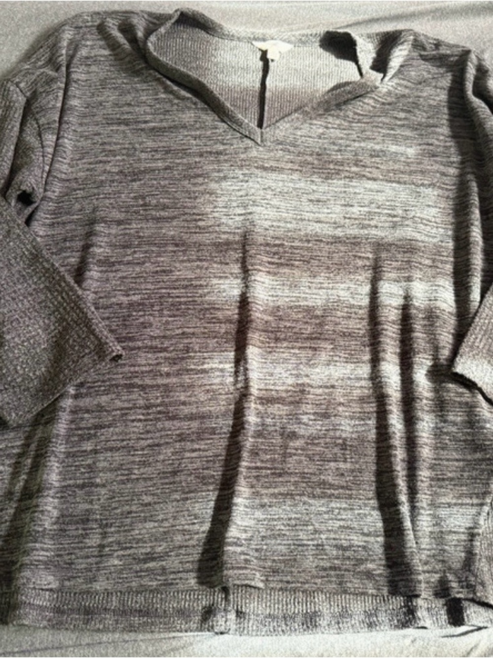 Terra & Sky Women’s Gray Marled V-Neck Sweater